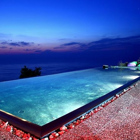 Serenity Boutique Suites Атаніон Екстер'єр фото