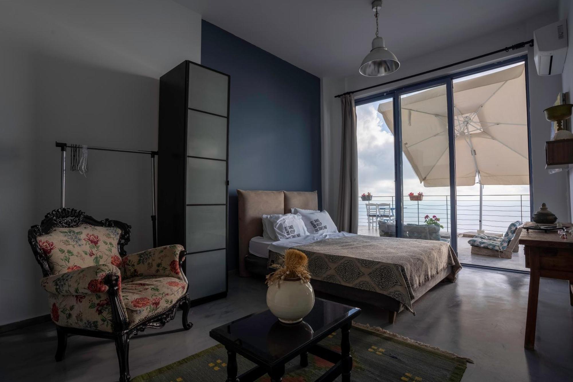 Serenity Boutique Suites Атаніон Екстер'єр фото